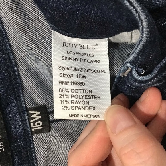 NWOT Judy Blue Skinny Fit Capri Mid-Rise Jeans 16W Dark Wash Stretch JB72120DK - Picture 4 of 9